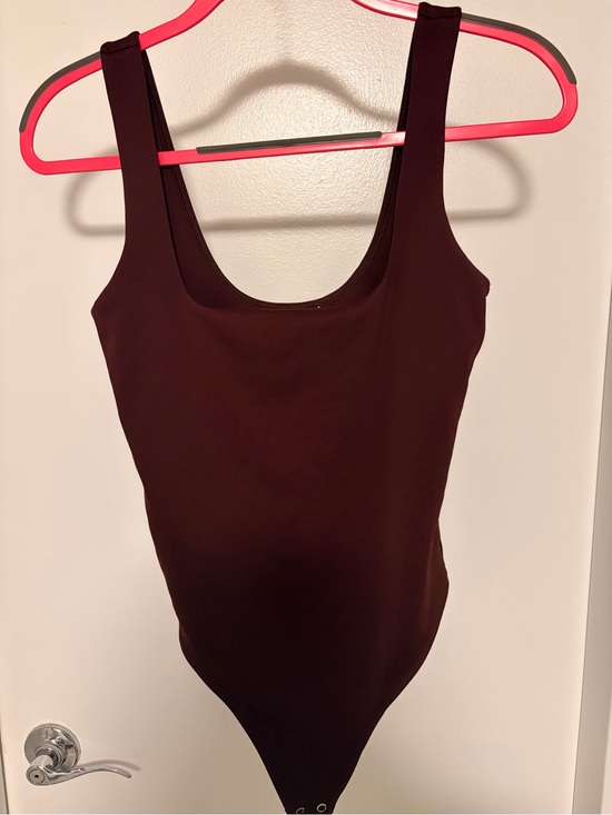 Good American Tops - Good American Deep Burgundy Scoop Neck Sleeveless Bodysuit